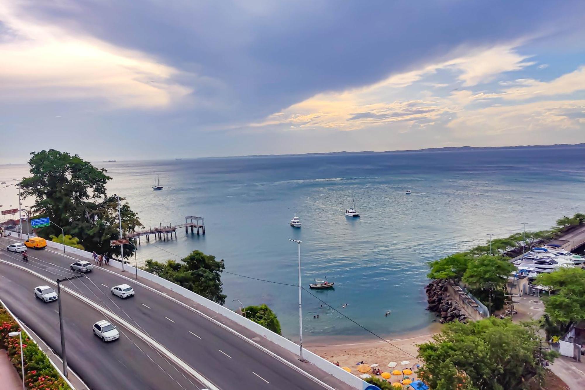 Cloc Marina Vista Mar P/ A Baia De Todos Os Santos Lägenhet Salvador Exteriör bild