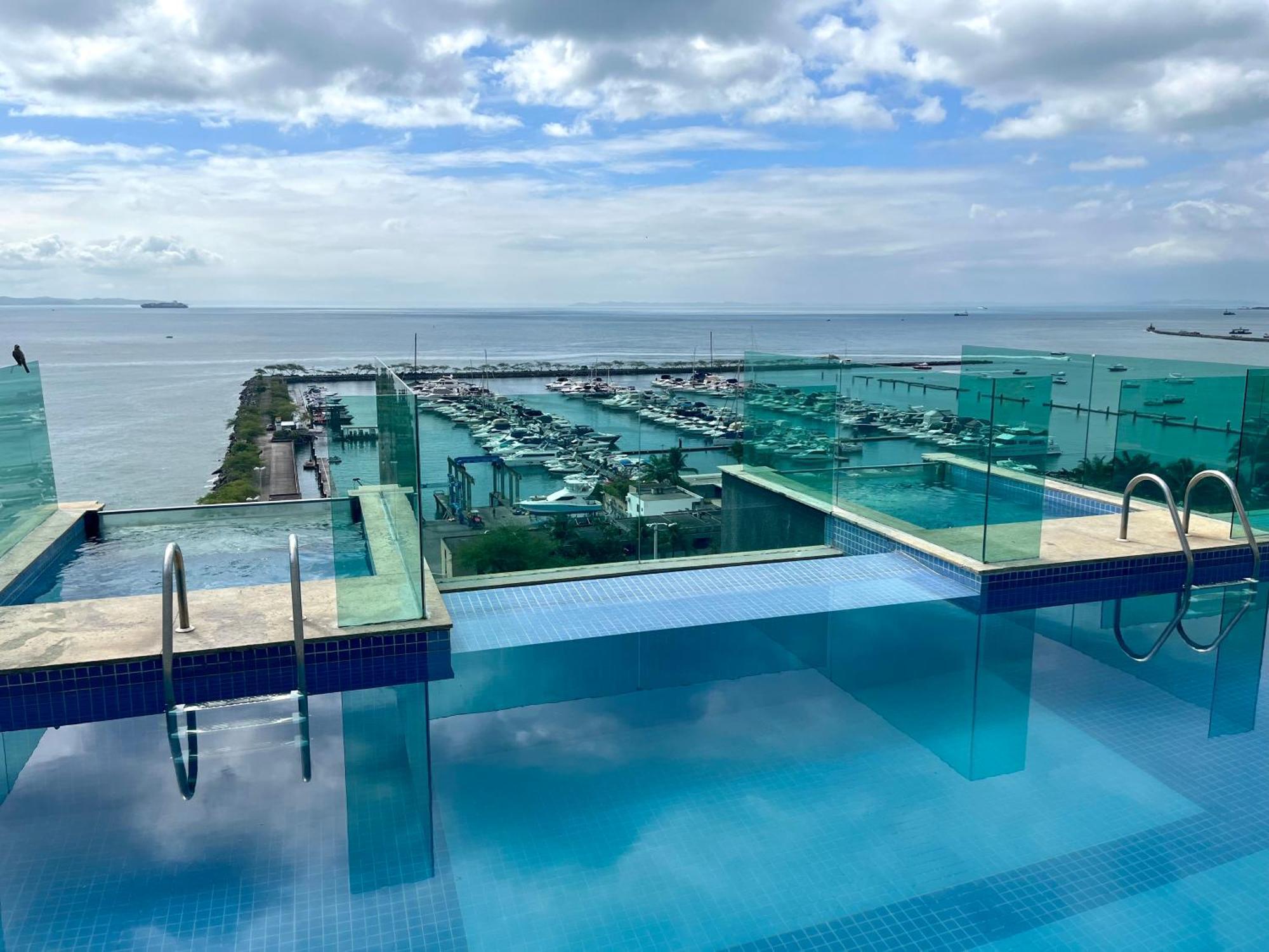 Cloc Marina Vista Mar P/ A Baia De Todos Os Santos Lägenhet Salvador Exteriör bild