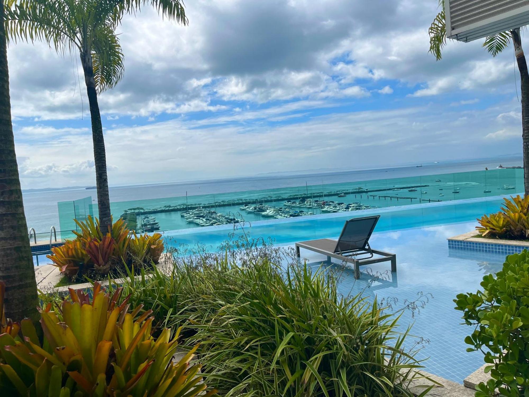 Cloc Marina Vista Mar P/ A Baia De Todos Os Santos Lägenhet Salvador Exteriör bild